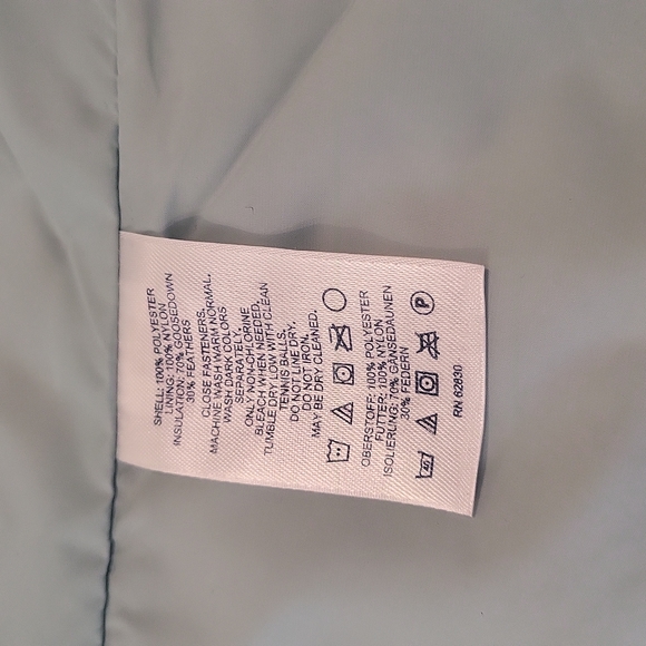 NWOT girls down vest. Size XL - Picture 6 of 6